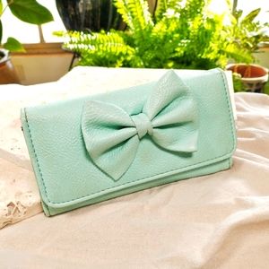 Women's Mint Trifold Wallet with Bow